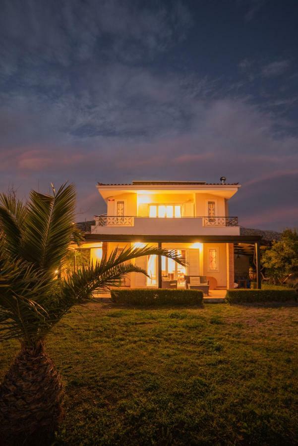 Апартаменты Nostalgia Seaview House Анависсос Экстерьер фото
